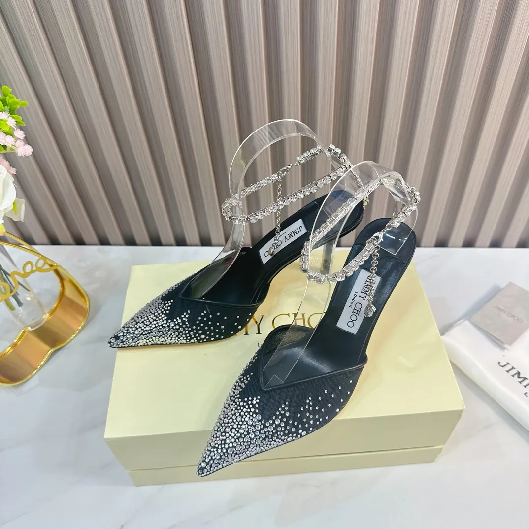 👟👟Ex-factory price 700👟👟 JIMMY CHOO (Jimmy CHOO) 💝💝💝 is a very comprehensive noble fashion lifestyle brand, with a series of women's high-heeled, medium-heeled, flat-heeled sandals with the same strap from major fashion bloggers and celebrities in Hong Kong and the United States.  The Australian pointed toe, round toe and square toe series are simply beautiful. Fall in love with elegance and playful sense of the future. Just by looking at them, you want to own them immediately, but you can really think about a pair of exquisite high heels~~~~~~~~~~~~~~~~~ 💝This series is specially designed for extraordinary and indifferent ladies, thus creating a unique overall effect, Jimmy Choo Design products that inspire women to move forward and show their charm💝💝💝 1⃣️Material: Imported genuine mesh hot diamond 2⃣️Inner: Imported Italian lambskin, super soft and delicate 3⃣️Outsole: Imported Italian original original color genuine leather outsole Heel height 8.5cm (10.0/6.5cm can be made) 4⃣️Code number: 35-39 (34.40.41.42 customized)